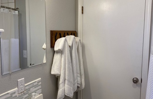 Glenwood House | #5 Casita Victorio at the Catwalk, 1 BdRm Casita Kitchentte