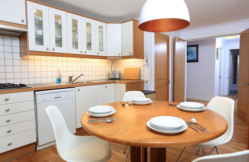 Dartmouth Cottage | 5 DARTMOUTH HOUSE, pet friendly in Dartmouth