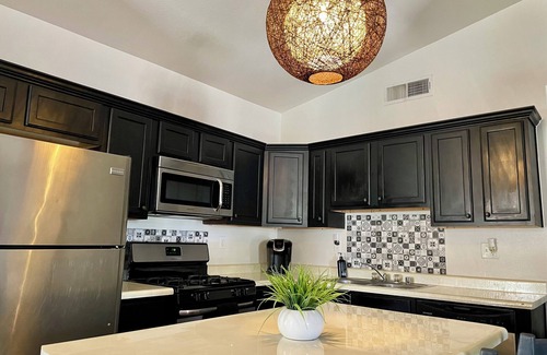 Biggs Field House | 5★ El Paso Style Casita Military Disc.