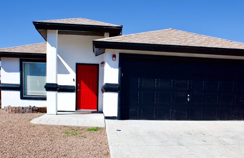 Biggs Field House | 5★ El Paso Style Casita Military Disc.