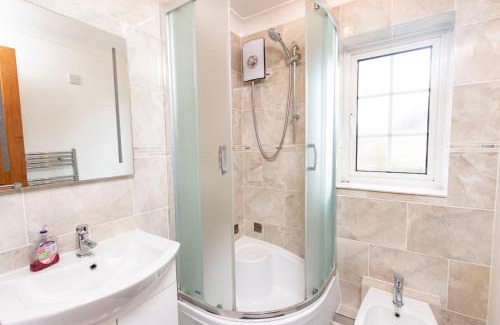 Bowthorpe House | 5 Guests - 2-Bed House - Bbq - Free Parking