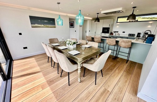 Garn Fadryn Cottage | 5* Luxury Welsh stone Long Cottage with magnificent panoramic views