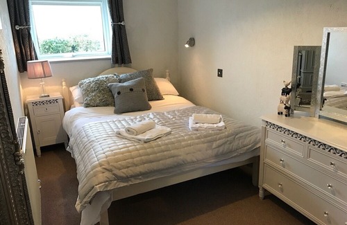 Garn Fadryn Cottage | 5* Luxury Welsh stone Long Cottage with magnificent panoramic views
