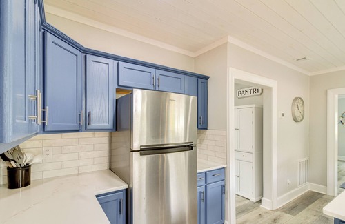 Warrington House | 5 Mi to Dtwn: Bright Home w/Yard in Pensacola!