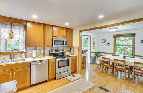 Millville House | 5 Mi to Harpers Ferry NHP: Quiet Home w/Deck