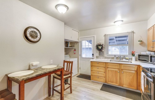 Garden Home-Whitford Apartment | 5 Mi to Oregon Zoo: Apartment w/Private Yard