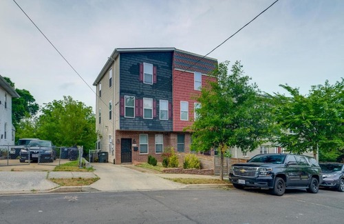 Lower Central NE House | 5 Mi to US Capitol Washington DC Townhome