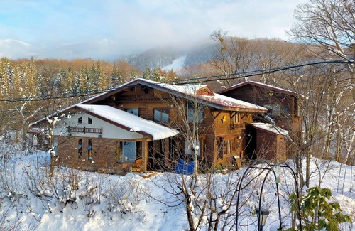 Kaminoyama Cottage | 5 min. drive to Zao Onsen ski resort, with outdoor hot spring, private house, house, heated floor