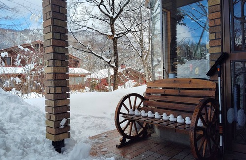 Kaminoyama Cottage | 5 min. drive to Zao Onsen ski resort, with outdoor hot spring, private house, house, heated floor
