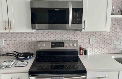 Eastside Condo | 5 min from downtown Savannah