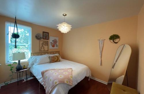 Shelby Hills Apartment | 5 min to DT-Multicade Arcade-Nature Trails-Scenic- !