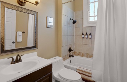 Saint Roch House | 5 min to French Qtr - King Bed - Best of St. Roch