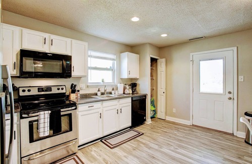 Noblesville House | 5 Mins to Ruoff+Dog Friendly+Fenced yard+Fast WiFi