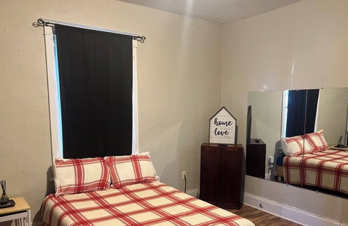 University City House | 5 minute bike ride to Delmar Loop