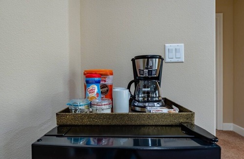 Bethany Apartment | 5 Minutes Bethany Village NW Portland One Bedroom
