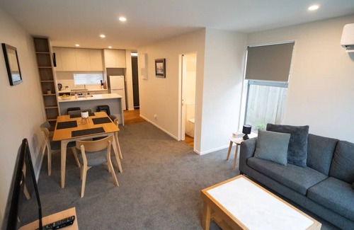 Linwood Apartment | 5 minutes to CBD , Parking, Kid and Pet Friendly