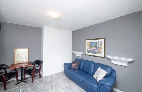 Overtown Apartment | 5 Minutes to downtown apt 203