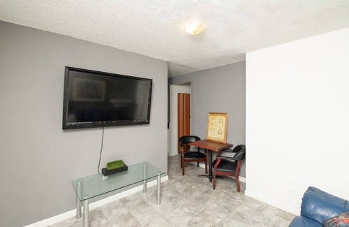 Overtown Apartment | 5 Minutes to downtown apt 203