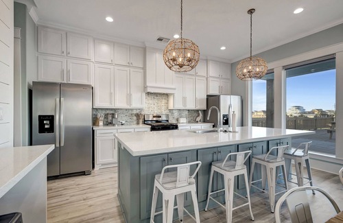 Crystal Beach House | 5 O' Clock Somewhere