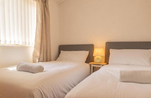 Mullacott House | 5 Ocean View Lodge - 3 Bed-Sleeps 6-TJS5OV