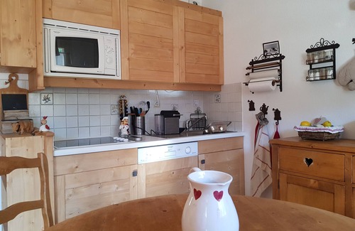 Les Claux Apartment | 5-person apartment, close to the slopes, l'Ourson residence