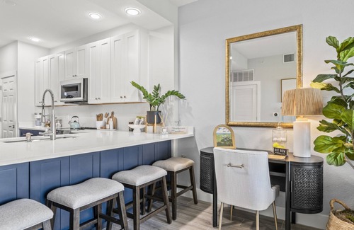 Naples Condo | 5-Star Deluxe Naples 2BD/2BR. Resort Pool. Spring/Summer Golf Exclusive Special.