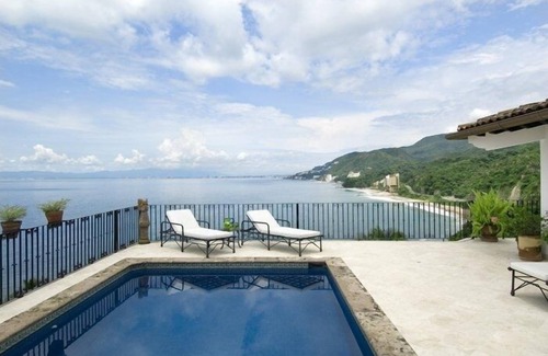 South Shore Hotel Area Villa | 5 Star Luxury Villa, 290 DegreeOcean Views, Very Private Pool, walk to Beach