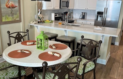 Gulf Shores Condo | 5 Star reviews, large remodeled walk-in shower, LH 1105