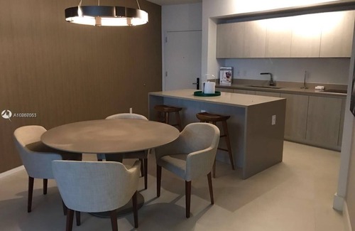 Hollywood Condo | 5 Stars LYFE , 25th floor 1bedroom on Beach with Ocean view