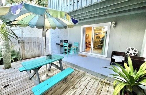 Bel Air House | 50 steps to beach 2 bed 3 bath townhome sleeps 8, close to restaurants and ent.