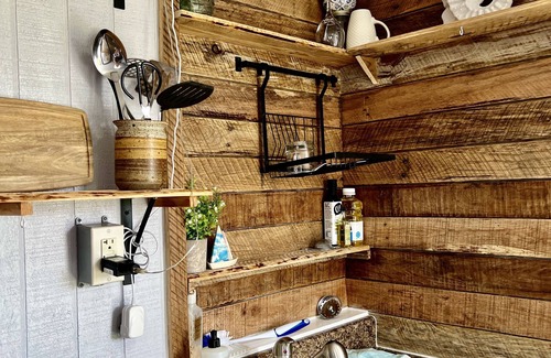 Avon Apartment | 500ft from Avon beach in an art gallery! Fish, kite board, surf & throw pottery