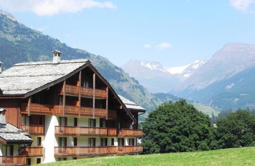 Val Cenis Apartment | 50m from ski slopes, fitness, swimming pool, balcony, tv, 32m², Val Cenis