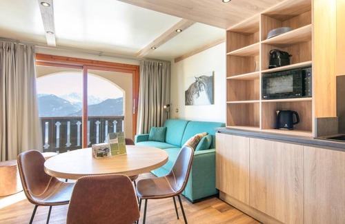 Doucy-Combelouviere Apartment | 50m from resort center, terrace, balcony, parking, tv, ski locker, 32m², Valmorel