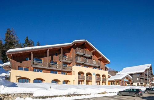 Doucy-Combelouviere Apartment | 50m from resort center, balcony, parking, tv, ski locker, 32m², Valmorel