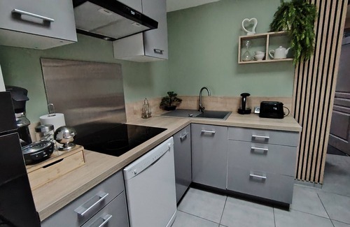 Vitrolles Apartment | 50m2 of silence in the heart of Vitrolles
