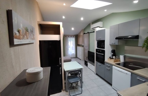 Vitrolles Apartment | 50m2 of silence in the heart of Vitrolles