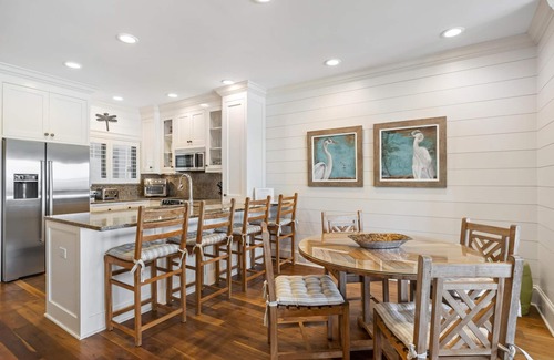East Beach Condo | 5128 Windswept: Renovated 2BR Oceanfront Condo, Beach Gear/Bike Credit