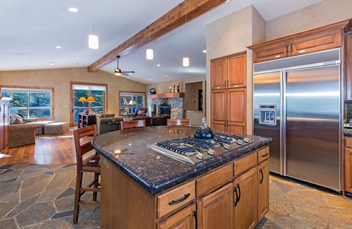 Incline Village House | 5400' Family Friendly Luxury Home w/6 BD, 6.5BR, Hot Tub, Steam Room & Yoga Room