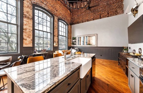 Macon Apartment | 547 Cherry # 201 - The Rookery - Luxe Property