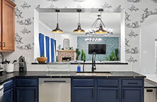 Burleson House | 5BD/3BA Pool Oasis – Come Rest, Relax & Recharge