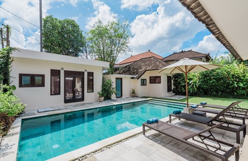 Sunset Road Villa | 5BD 5BA Villa Located In The HEART Of Seminyak! - 4Min Drive To Seminyak Square!