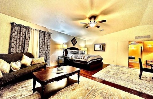 Rancho El Mirage House | 5BR/3.5BA w/2 Master Suites/Pool