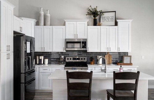 Avondale House | 5BR Family Friendly | Heated Pool + Game Room