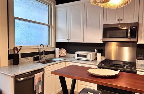 Lancaster House | 5BR Hollywood-Glam-Themed Historic Home + Sauna, Sleeps 12