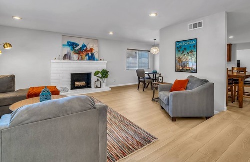 Lake Balboa House | 5BR Home Lake Balboa-Sleeps10 w Gazebo&Basketball!