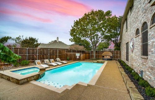 Rowlett Villa | 5br Lux! Pool, Games & Theater