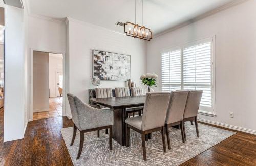 Rowlett Villa | 5br Lux! Pool, Games & Theater