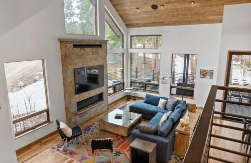 Breckenridge House | 5BR Luxury Escape Hot Tub Views