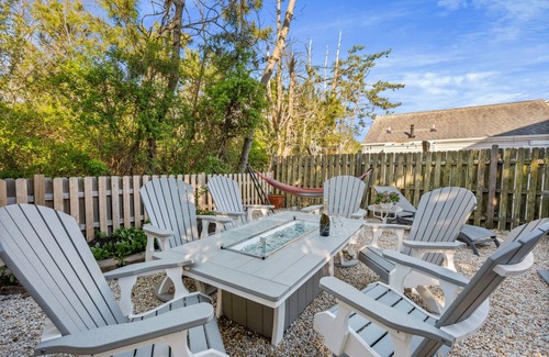 Beach Haven House | 5BR PET FRIENDLY - SALT WATER HOT TUB! Oceanside in Beach Haven!