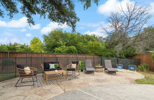 Plano House | 5BR Plano Oasis Pool, Backyard, 2 Kitchens, Game Room & B-Ball, Outdoor Living